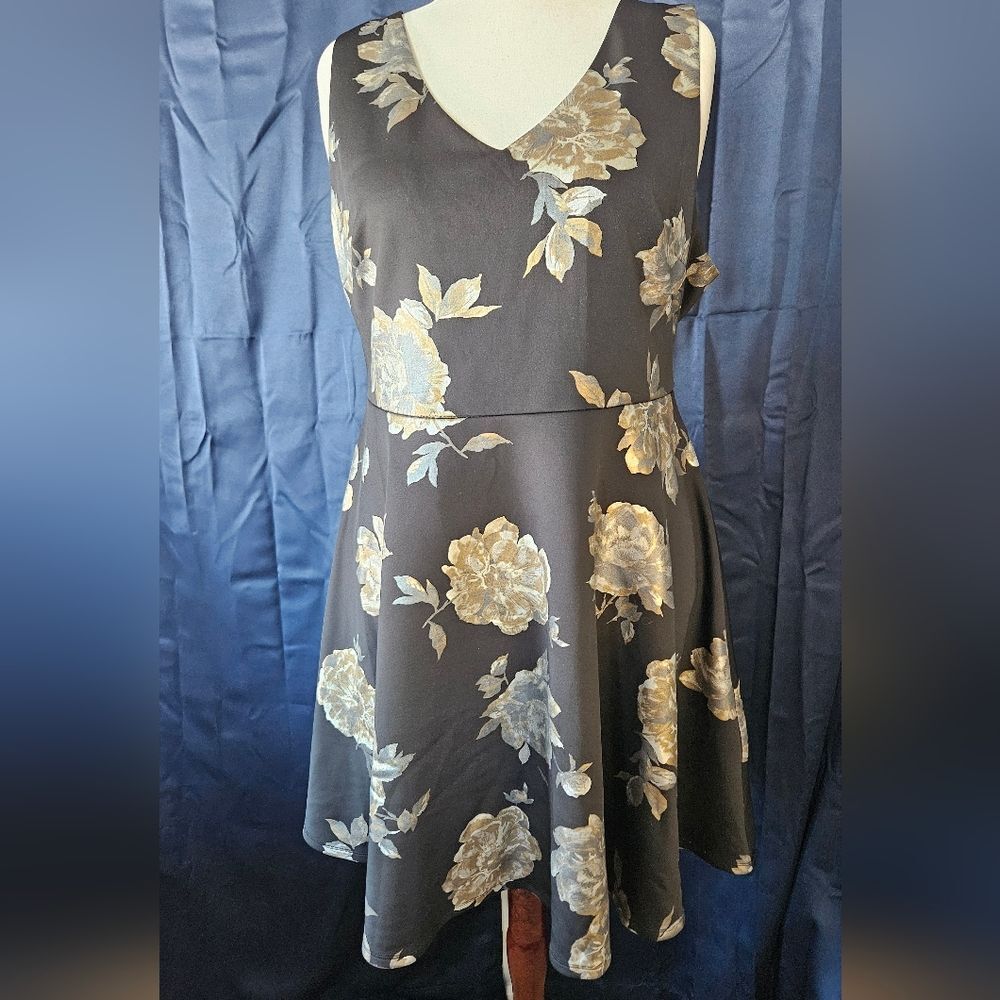 Soprano Scuba Fit and Flare Floral Print Midi Dress Plus Size 3XL